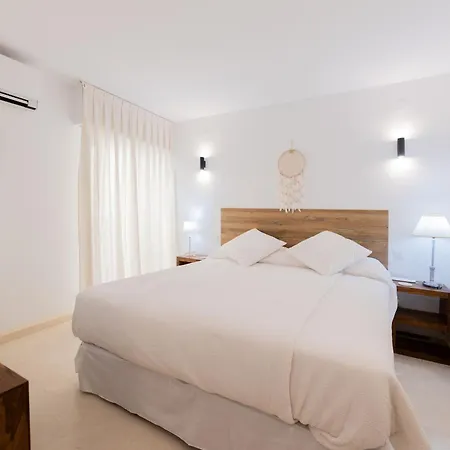 Center Beachfront Sea Views Pool & Parking 公寓 马尔韦利亚