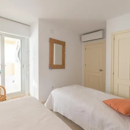 公寓 Center Beachfront Sea Views Pool & Parking 马尔韦利亚