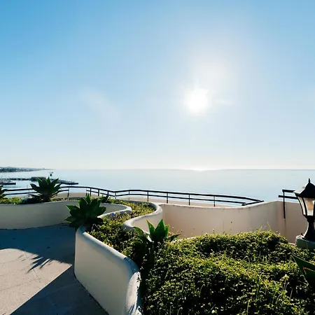 公寓 Center Beachfront Sea Views Pool & Parking 马尔韦利亚