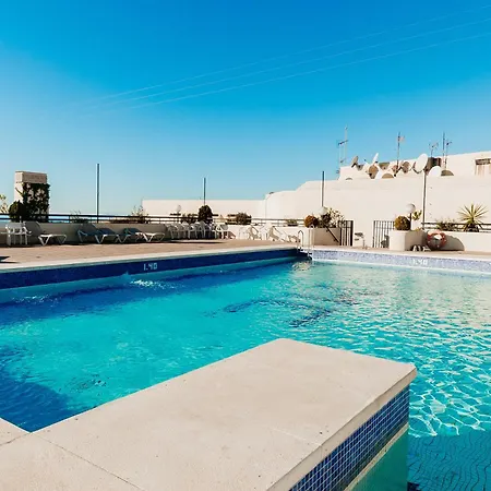 Center Beachfront Sea Views Pool & Parking *