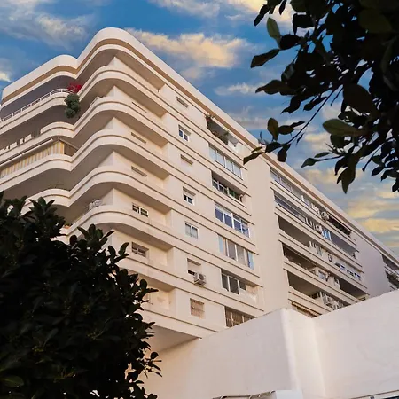 公寓 Center Beachfront Sea Views Pool & Parking 马尔韦利亚